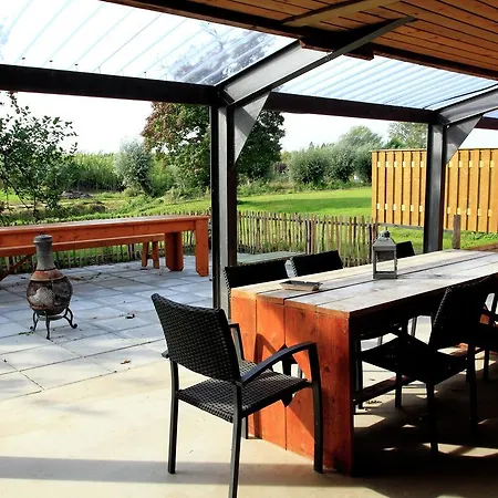 Holiday Vakantiehuisjes De Betuwe 4 Holiday home *
