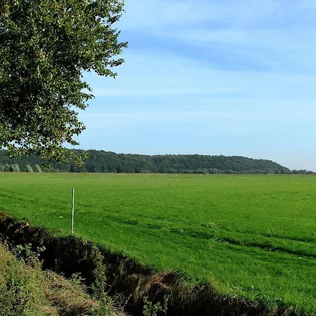 Holiday home Holiday Vakantiehuisjes De Betuwe 4 Kesteren