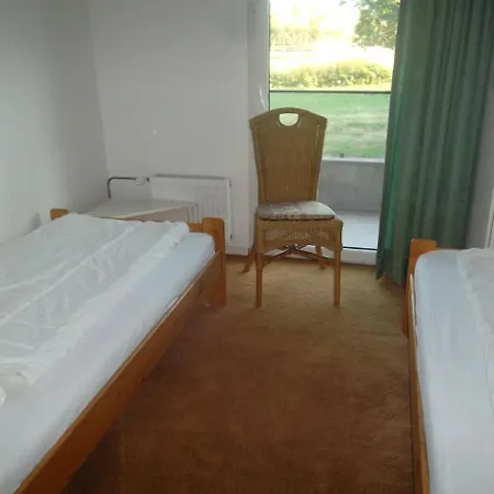 Holiday Vakantiehuisjes De Betuwe 4 * Kesteren