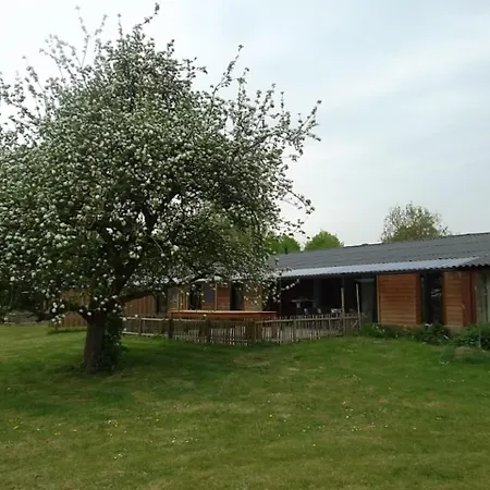 Holiday home Holiday Vakantiehuisjes De Betuwe 4 Kesteren